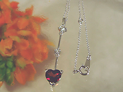 ハート石ガーネットのペンダントafter