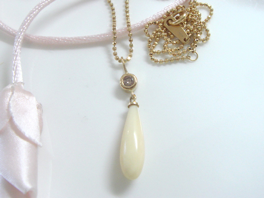 362.象牙のペンダント【ジュエリーリフォーム実例集】 – ジュエリー