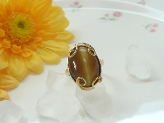 虎目石のリング