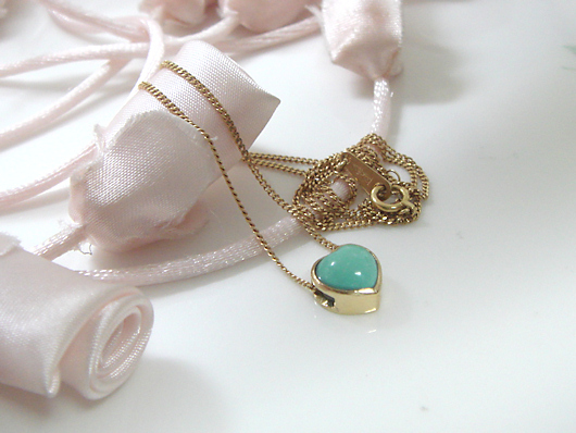 ターコイズのペンダント