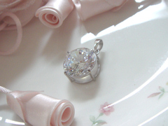 大きなキュービックジルコニアのペンダントafter