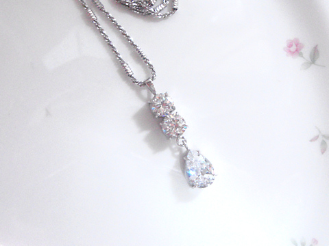 ３ストーンペンダント（CZ）after