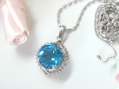 ブルートパーズのペンダントafter