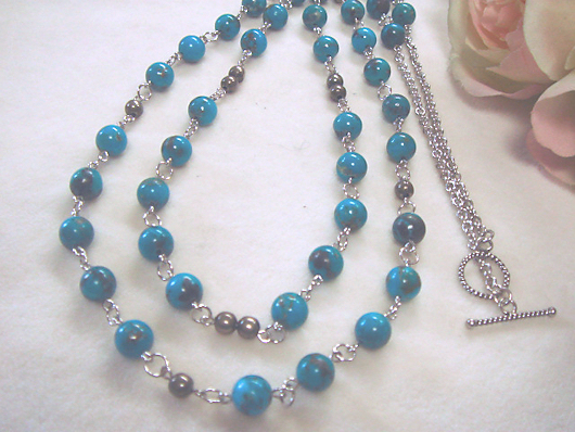 ターコイズのロングネックレス（2連ネックレス）