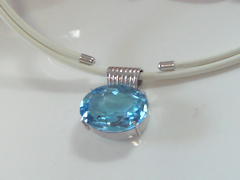 ブルートパーズのペンダントafter