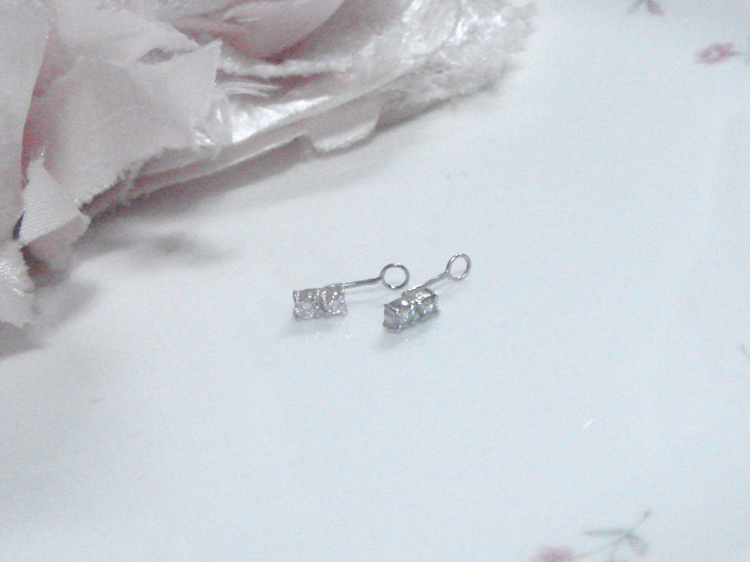 ダイヤモンドピアスチャーム