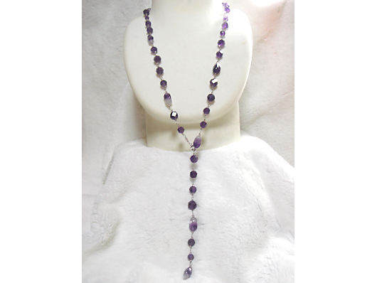 アメジストのロングネックレス