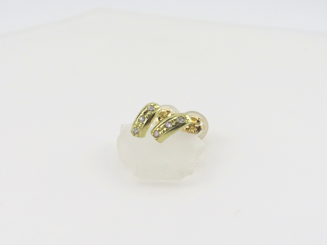 メレダイヤピアス