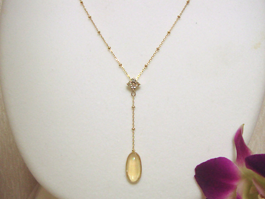 ウォーターオパールのペンダントネックレス