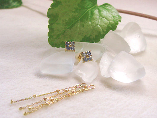 サファイアのピアス